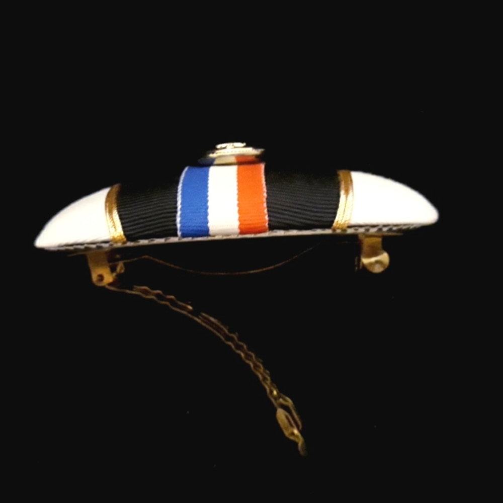 Vintage 1980's Rave Nautical Style Padded Hair Clip - Picture 3 of 7